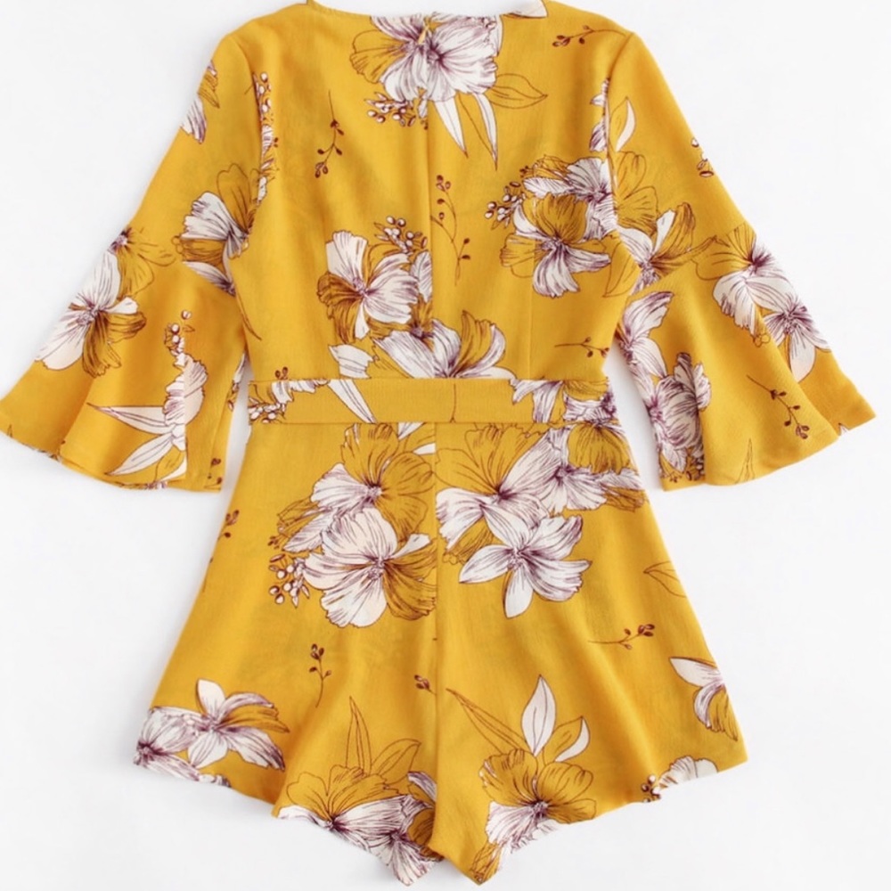 ROMPER FLUTED SLEEVE FLORAL PRINT - Picture 7 of 8